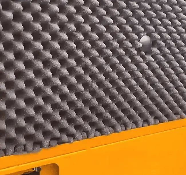 The soundproof speaker adopts high-end soundproof cotton