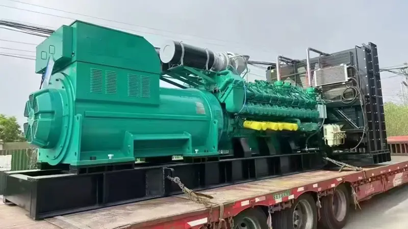 Two 1200kw Yuchai high-voltage generator sets are sent to a mining area in Africa- -Loading and shipping to port