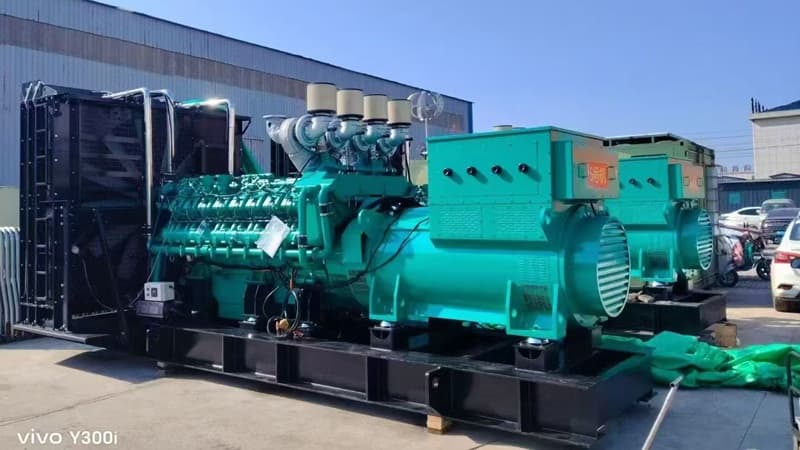 Two 1200kw Yuchai high-voltage generator sets are sent to a mining area in Africa -Loading and shipping to port